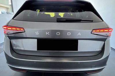 Skoda Superb Edition 130 2.0 TDI DSG 4x4