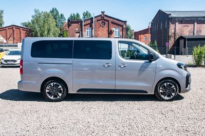Opel Zafira Life Extra Long L2H1 Business AT8