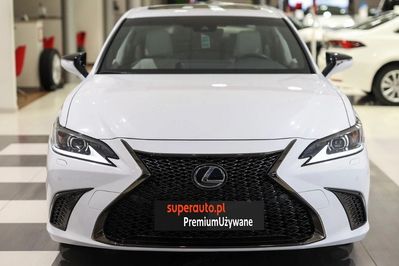 Lexus ES 300h F Sport Design