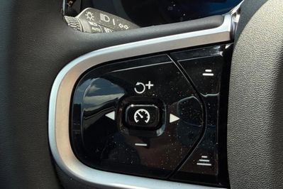 Volvo XC60 B5 B AWD Plus Dark