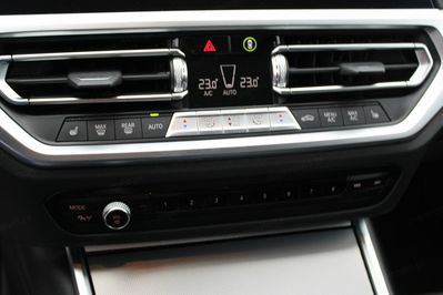BMW Seria 3 318d mHEV aut