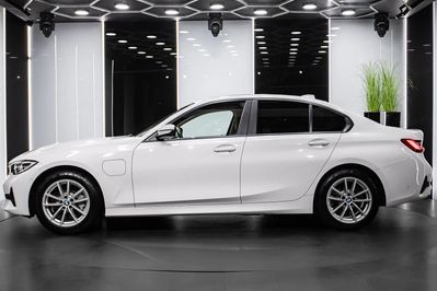 BMW Seria 3 330e