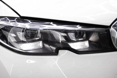 BMW Seria 3 318i Advantage aut