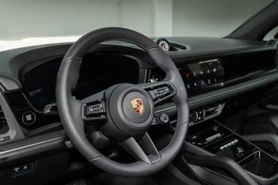 Porsche Cayenne Coupe E-Hybrid Black Edition
