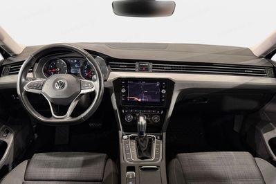 Volkswagen Passat 1.5 TSI  DSG