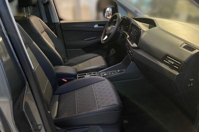 Ford Tourneo Connect Grand Titanium PHEV A6