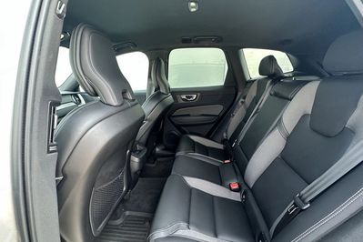 Volvo XC60 B4 B R-Design aut