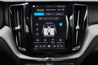 Volvo XC60 B4 D AWD Plus Dark aut