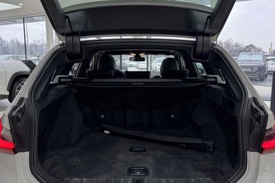 BMW Seria 3 Touring 320i Sport Line aut