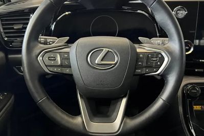 Lexus NX 350h Prestige 2WD