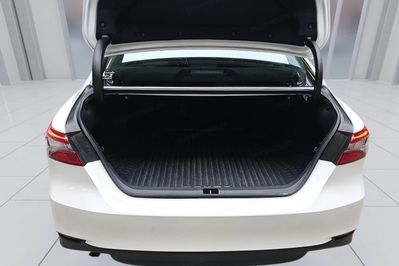 Toyota Camry 2.5 Hybrid Prestige