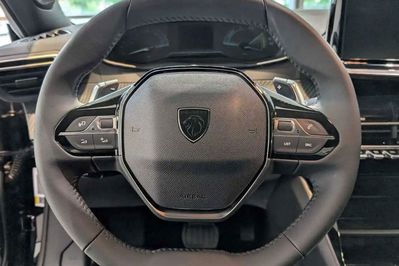 Peugeot 2008 Style e-DCS6 1.2 mHEV