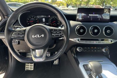 Kia Stinger GT 3.3 T-GDI V6  AWD