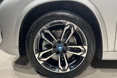 BMW iX1 xDrive30 66.5kWh M Sport