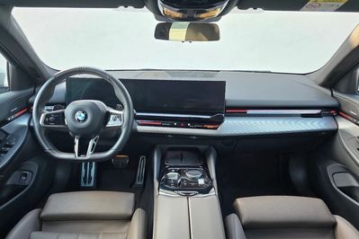 BMW Seria 5 520d xDrive M Sport aut