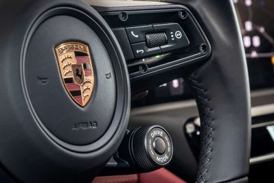 Porsche Panamera 4 E-Hybrid