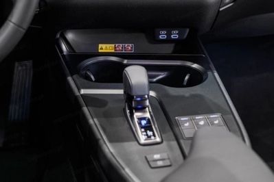Lexus UX 300h Business