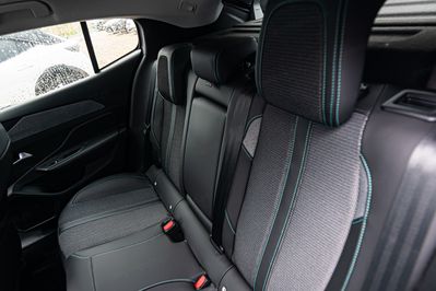 Peugeot 408 Allure e-DCS 1.2 mHEV