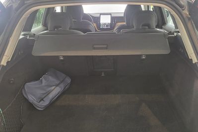 Volvo XC60 B5 B AWD Plus Dark aut