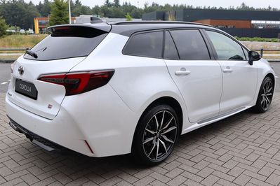 Toyota Corolla GR Sport 2.0 Hybrid Dynamic Force