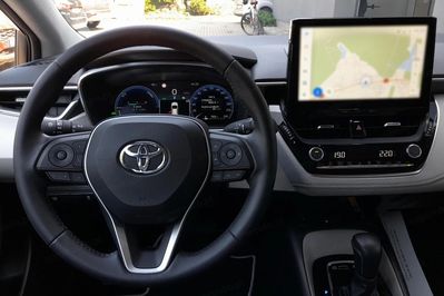 Toyota Corolla 1.8 Hybrid Style