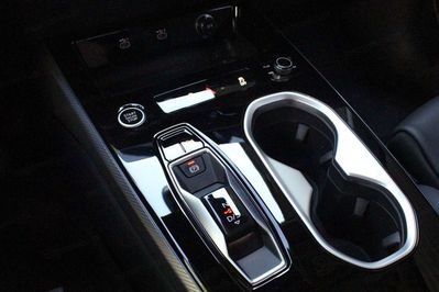 Audi A6 e-Hybrid quattro