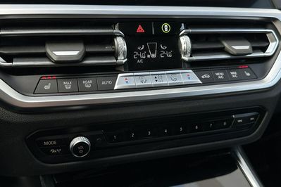 BMW Seria 3 Touring 320d Advantage