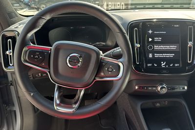 Volvo XC40 T5 Plug-In Hybrid Plus Bright