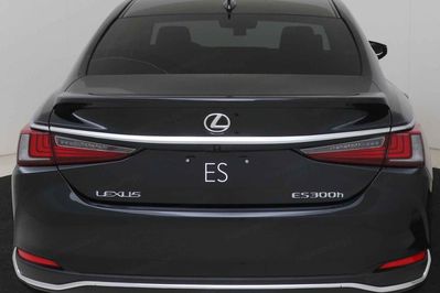 Lexus ES 300h Business Edition 2.5 E-CVT