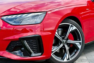 Audi A4 40 TFSI quattro S Line
