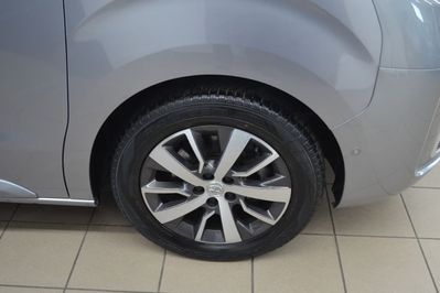 Toyota Proace Verso Long Business