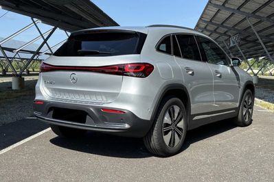 Mercedes EQA 250  Electric Art
