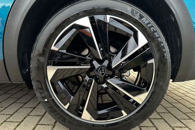 Peugeot 408 Allure e-DCS 1.2 mHEV