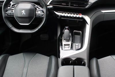 Peugeot 3008 1.5 BlueHDi EAT8