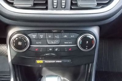 Ford Puma Ecoboost Titanium Powershift