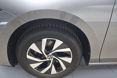 Volkswagen Passat 1.5 TSI  DSG