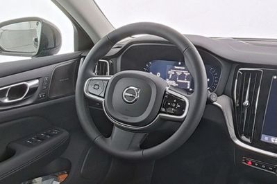 Volvo V60 B4 B Plus Dark aut