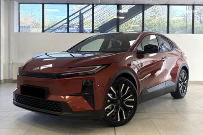 Toyota C-HR + Style BEV