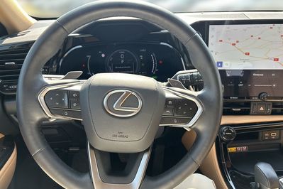 Lexus NX 450h+ Prestige AWD