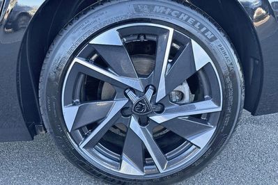 Peugeot 308 1.2 PureTech Allure S&S EAT8