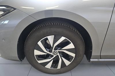 Volkswagen Passat 1.5 TSI  DSG