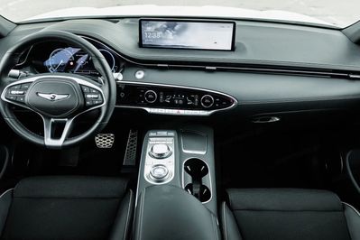 Genesis G70 AWD AT8 Luxury Line