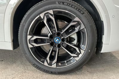 BMW iX2 eDrive20 M Sport