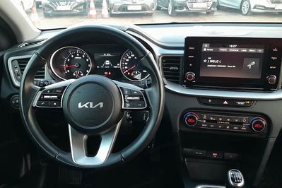 Kia Ceed 1.5 T-GDI M