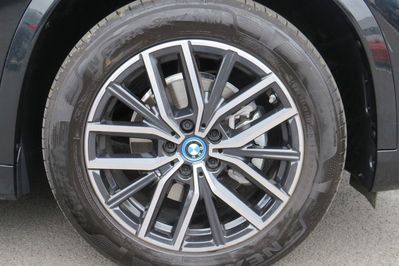 BMW iX1 eDrive20 M Sport