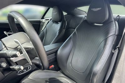 Aston Martin DB11 V8