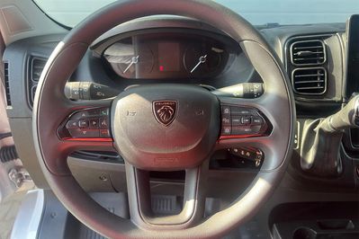 Peugeot Boxer L4H2 AT8