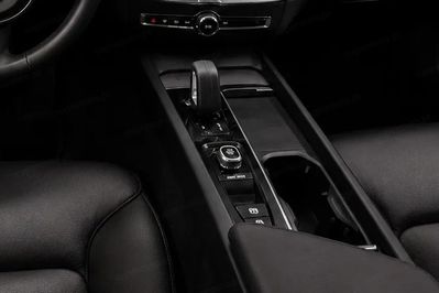 Volvo XC60 B5 B AWD Momentum Pro aut