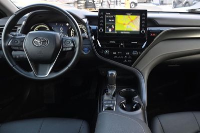 Toyota Camry 2.5 Hybrid Prestige