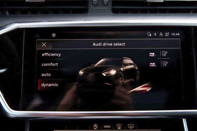 Audi A6 RS6 TFSI quattro Performance